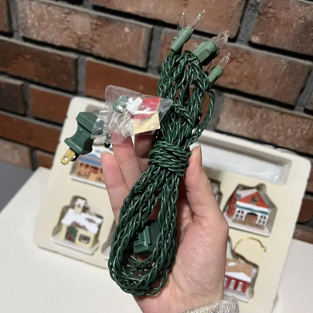 Vintage Yule Rite Christmas Town 8 Cottage Tree Lite Light Set Ornaments…